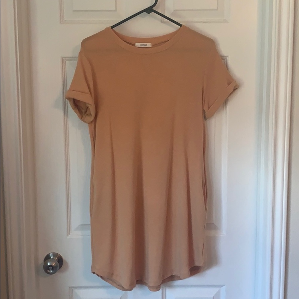 T-shirt dress